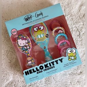 NEW Sanrio Keroppi Hello Kitty Wet Brush Set